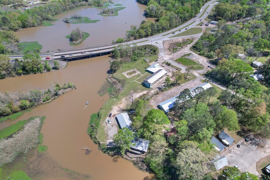 More Photos Of 1010 N Eufaula Ave, Eufaula Hotel For Sale