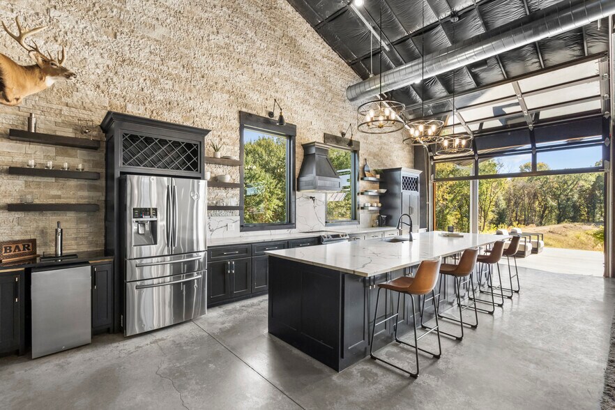 More Photos Of 9016 Private Road 2329, Terrell Lodge Meeting Hall For Sale