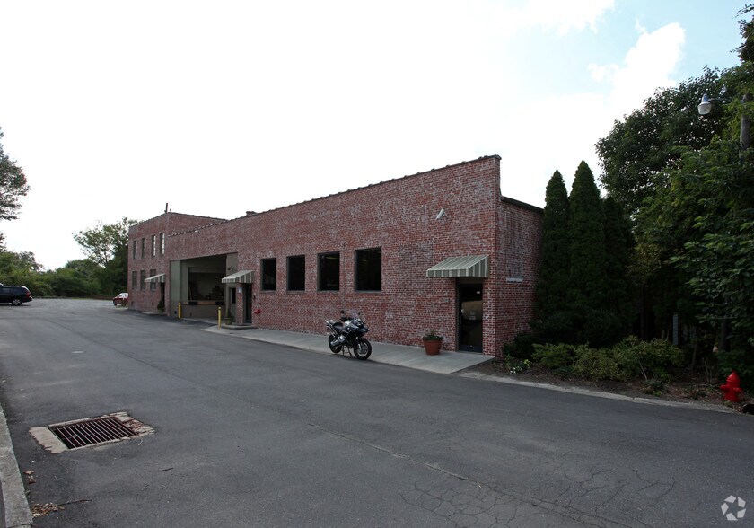 More Photos Of 52-53 Ervin St, Belmont Office For Lease