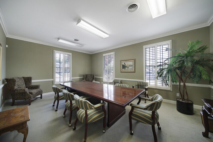 More Photos Of 312 N Main St, Lancaster Office For Lease