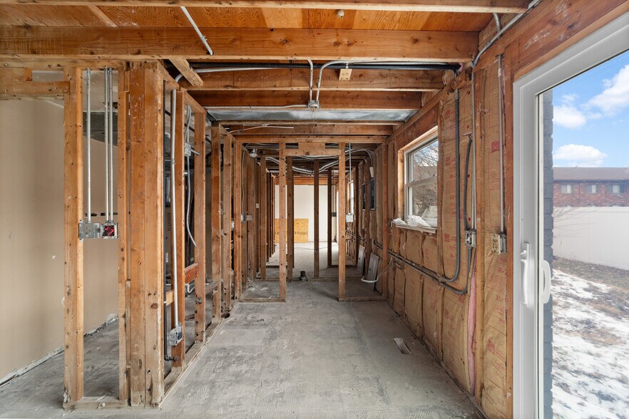 More Photos Of 3960 W Erie Ave, Lorain Apartments For Sale