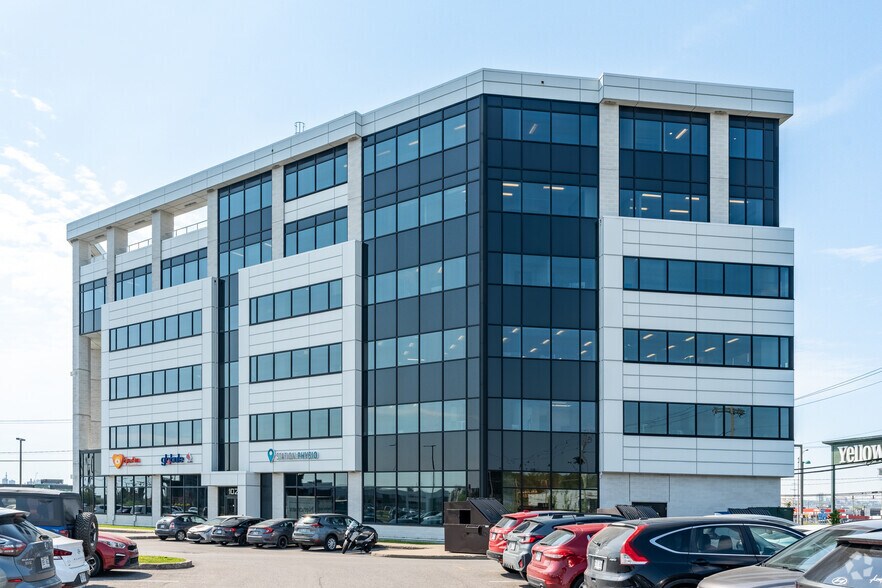 More Photos Of 1020 Rue Bouvier, Québec Coworking Space