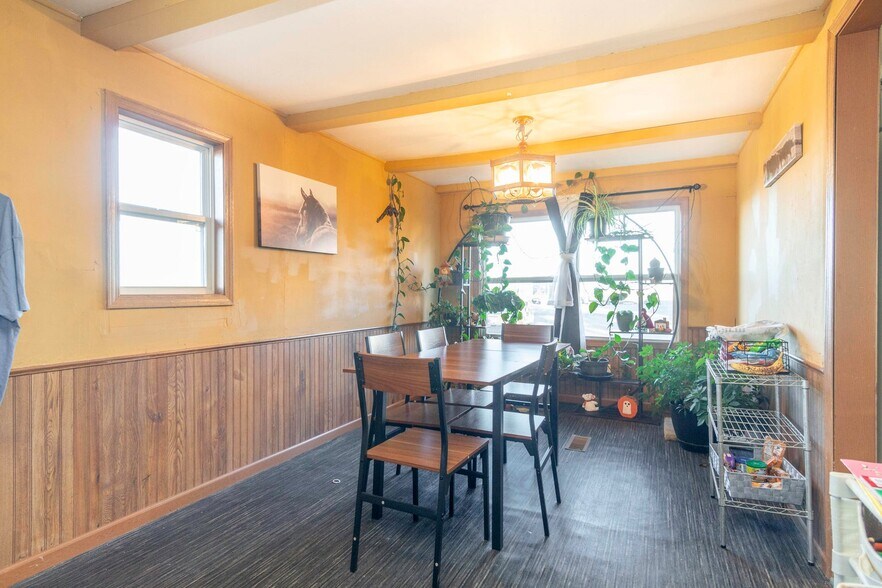 More Photos Of 14617 Kettlersville Rd, Wapakoneta Light Distribution For Sale