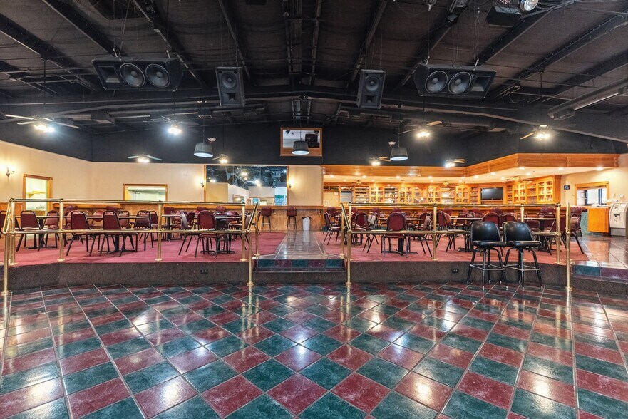 More Photos Of 470 Tucker Dr, Maysville Storefront Retail Office For Sale