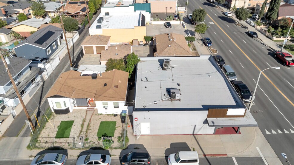 More Photos Of 901 N Maclay Ave, San Fernando Freestanding For Lease
