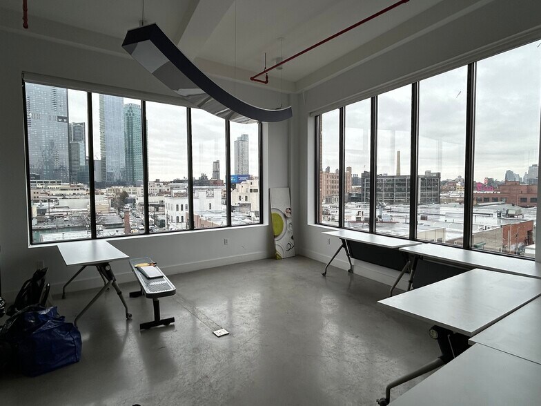 Primary Photo Of 4310 9th St, Long Island City Office For Lease