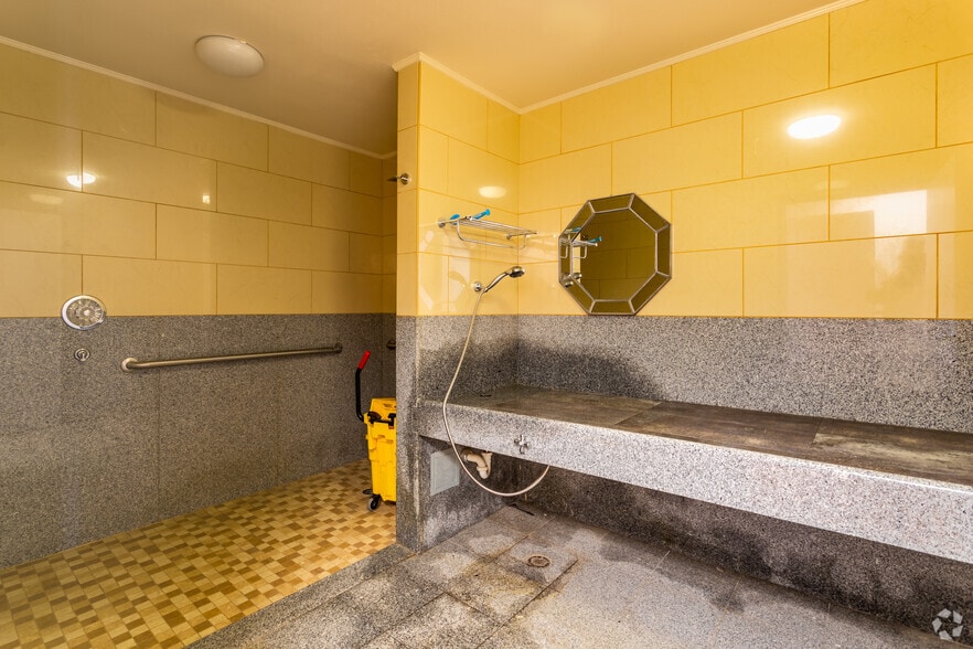 More Photos Of 920 J St, Sacramento Office For Sale