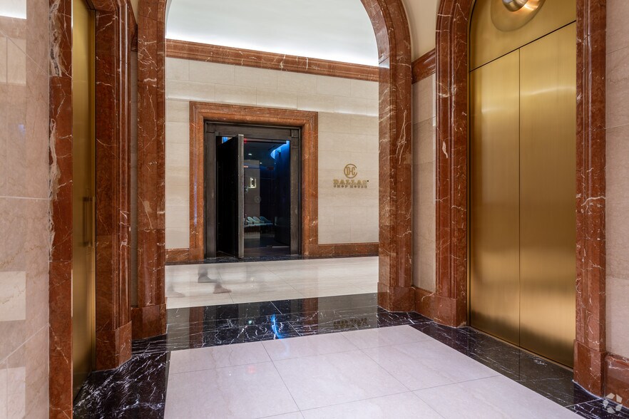 More Photos Of 1717 Main St, Dallas Office For Lease
