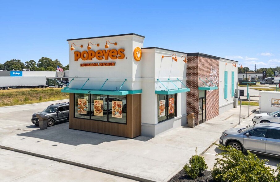 Primary Photo Of 300 Ferry Dr, Bridge City Fast Food For Sale