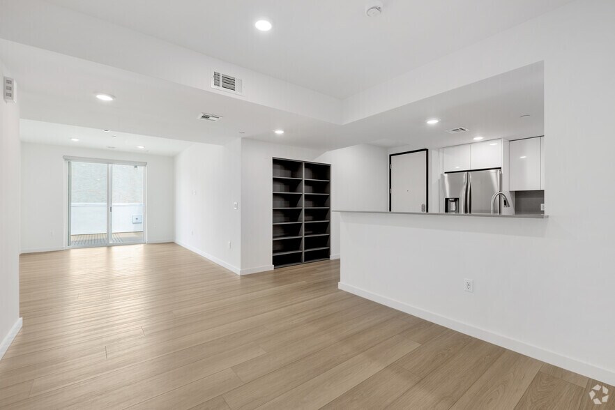 More Photos Of 1759 N Gower St, Los Angeles Apartments For Sale