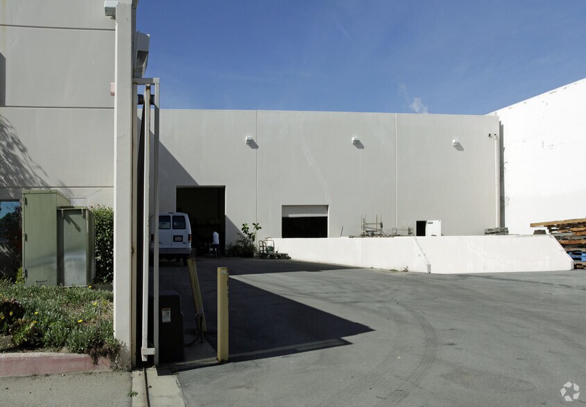More Photos Of 2905 E Philadelphia St, Ontario Warehouse For Lease
