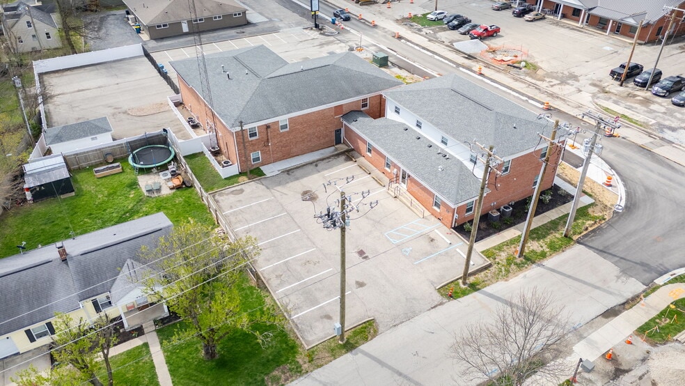 More Photos Of 10455-10499 N College Ave, Carmel Office For Sale