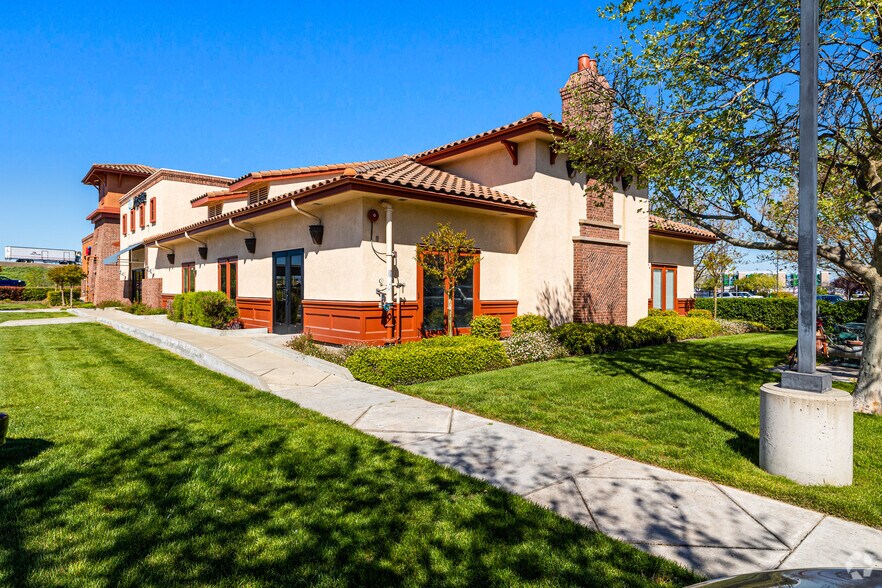 Primary Photo Of 3120 Hotel Dr, Turlock General Retail For Lease