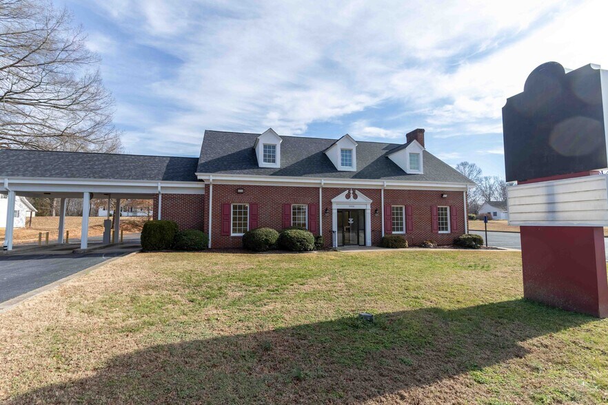 More Photos Of 5406 US 29, Blairs Bank For Lease