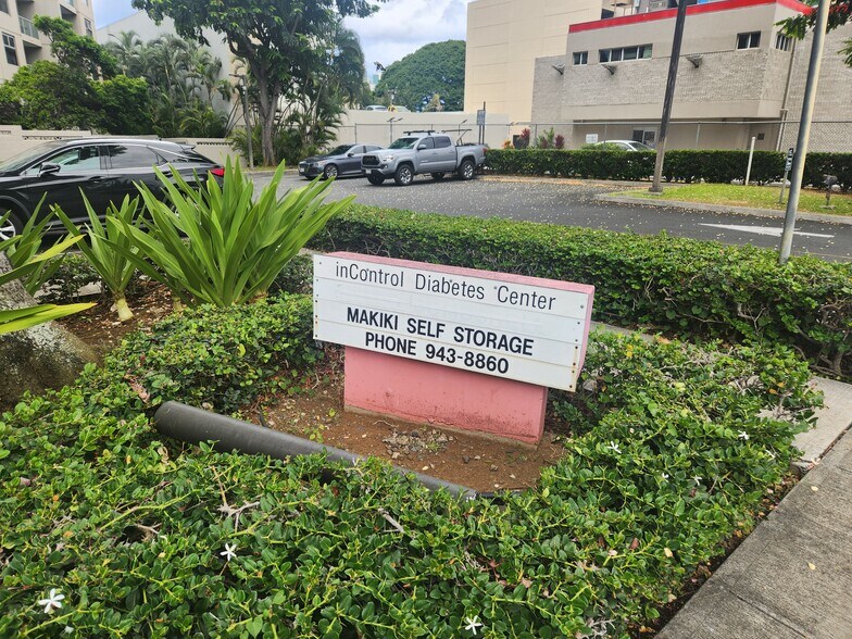 More Photos Of 1449 S Beretania St, Honolulu Parking Garage For Lease