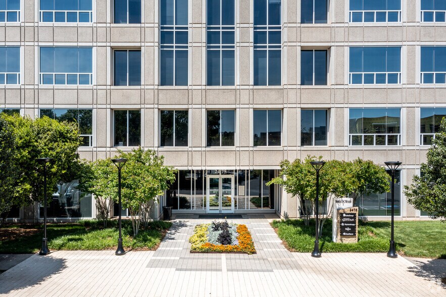 More Photos Of 2475 Northwinds Pky, Alpharetta Office For Lease