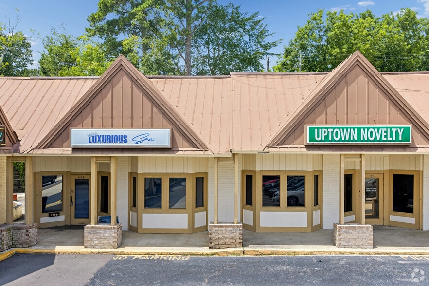 More Photos Of 1200-1248 Center Point Pky, Birmingham Storefront For Sale