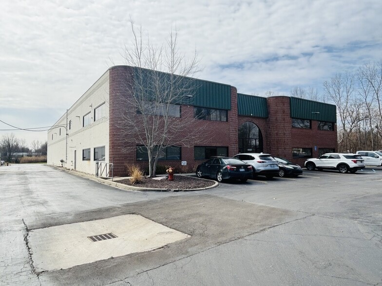Primary Photo Of 30881 Beverly Rd, Romulus Warehouse For Lease