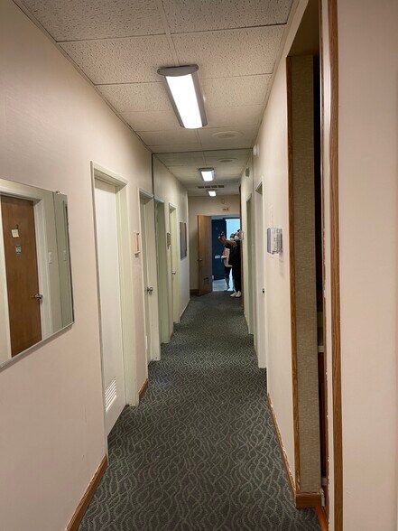 More Photos Of 13711 Van Nuys Blvd, Pacoima Office For Lease