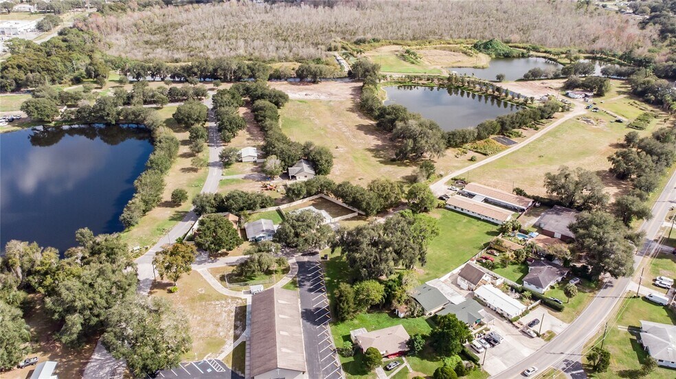 More Photos Of 2105 Bruce St, Lakeland Trailer Camper Park For Sale