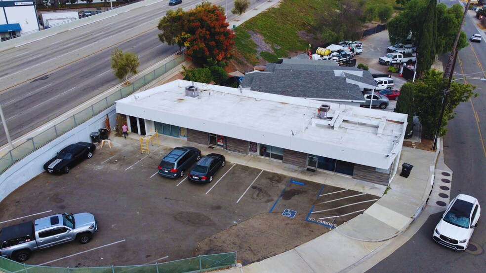 More Photos Of 2329-2335 W Sequoia Ave, Anaheim Storefront Retail Office For Lease