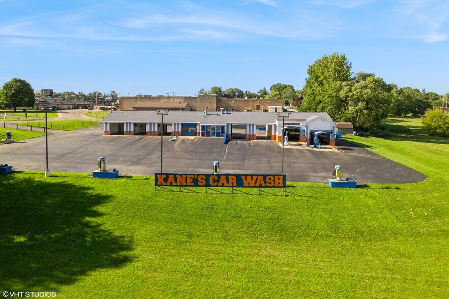 More Photos Of 731 Midwest Ct, Freeport Carwash For Sale