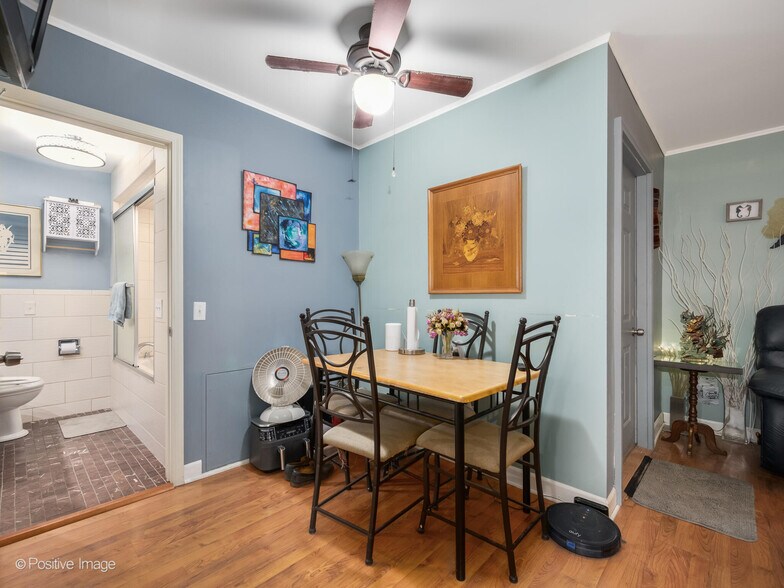 More Photos Of 4020-22 N Central Ave, Chicago Office For Sale