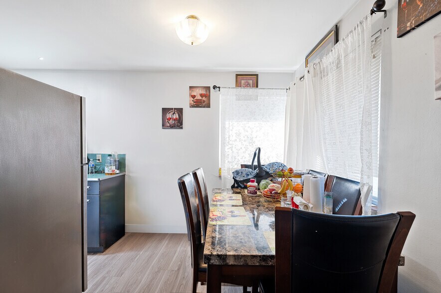 More Photos Of 1014 SW 154th St, Burien Apartments For Sale