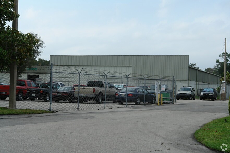 More Photos Of 707 Samms Ave, Port Orange Warehouse For Lease