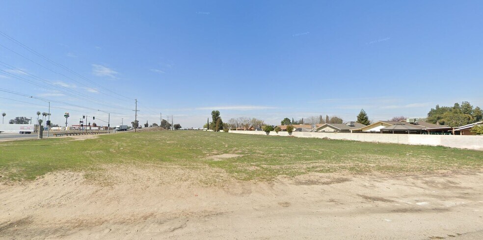 More Photos Of Paige @ Laspina Street, Tulare Land For Sale