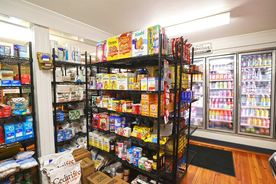 More Photos Of 87 Water St, Woods Hole Storefront Retail Office For Sale