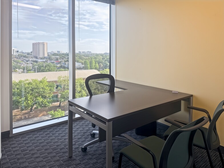 Primary Photo Of 4830 W Kennedy Blvd, Tampa Coworking Space
