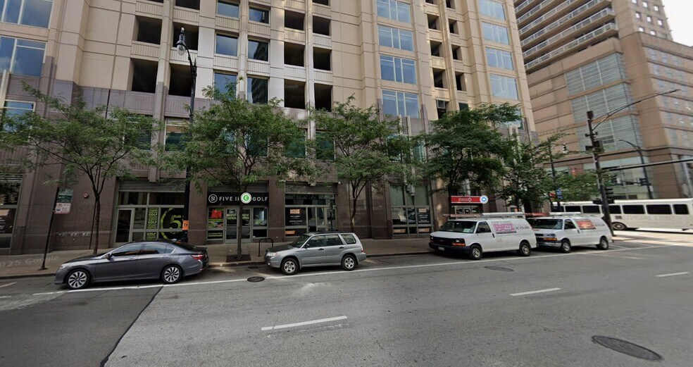 More Photos Of 33 W Ontario St, Chicago Apartments For Lease
