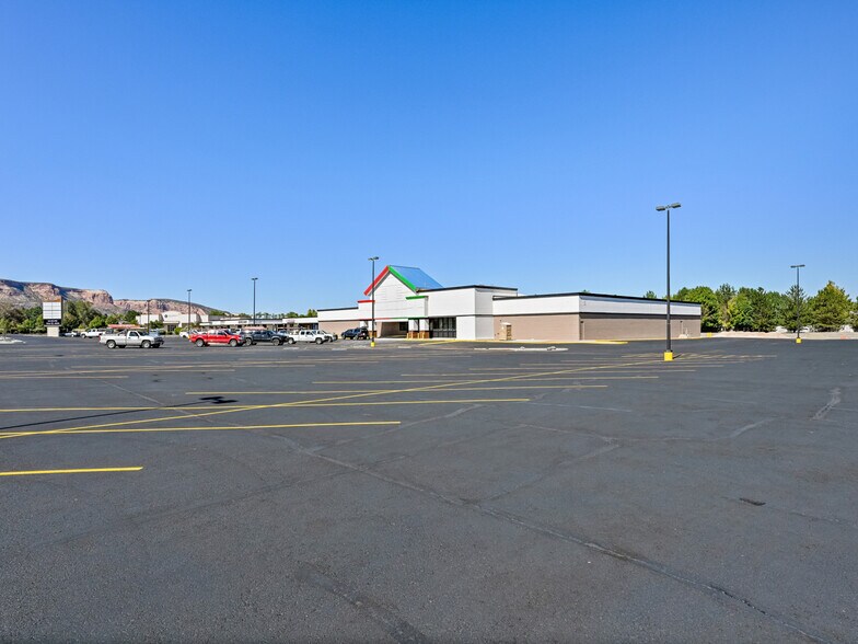 More Photos Of 2148 Broadway, Grand Junction Unknown For Lease