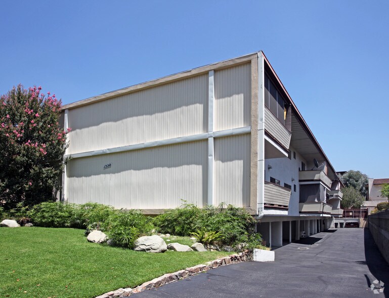Primary Photo Of 1320 N Columbus Ave, Glendale Apartments For Sale