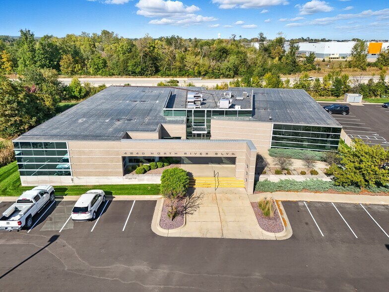 Primary Photo Of 4840 N River Blvd NE, Cedar Rapids Office For Lease