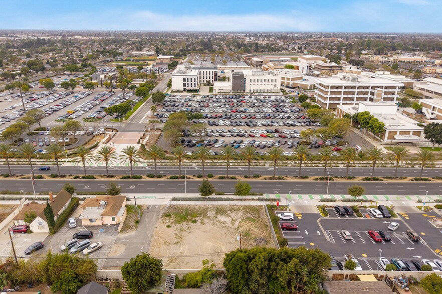 More Photos Of 1417 N Bristol St, Santa Ana Land For Lease