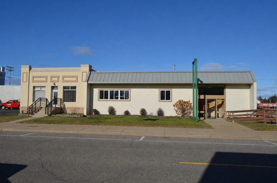 More Photos Of 415 Front St, Brainerd Storefront Retail Office For Lease