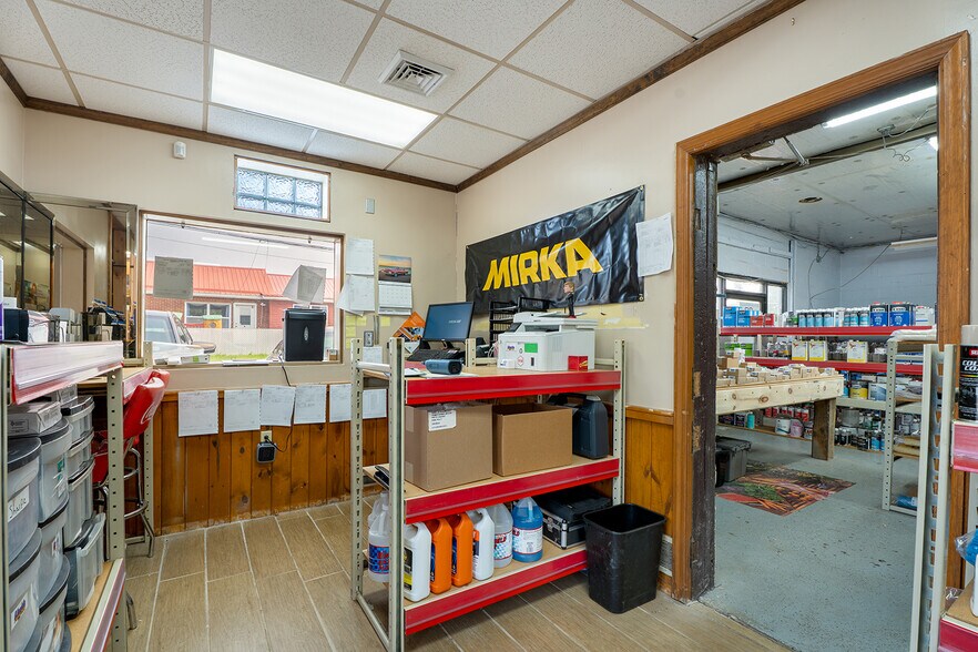 More Photos Of 1486 Abbott Rd, Lackawanna Freestanding For Sale