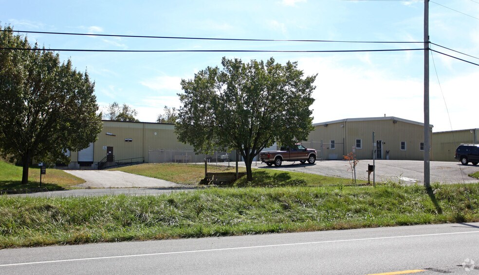 More Photos Of 1201 New Windsor Rd, Westminster Warehouse For Sale