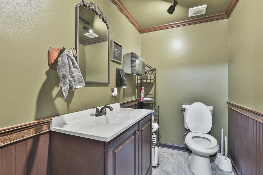 More Photos Of , Peachtree City Unknown For Sale