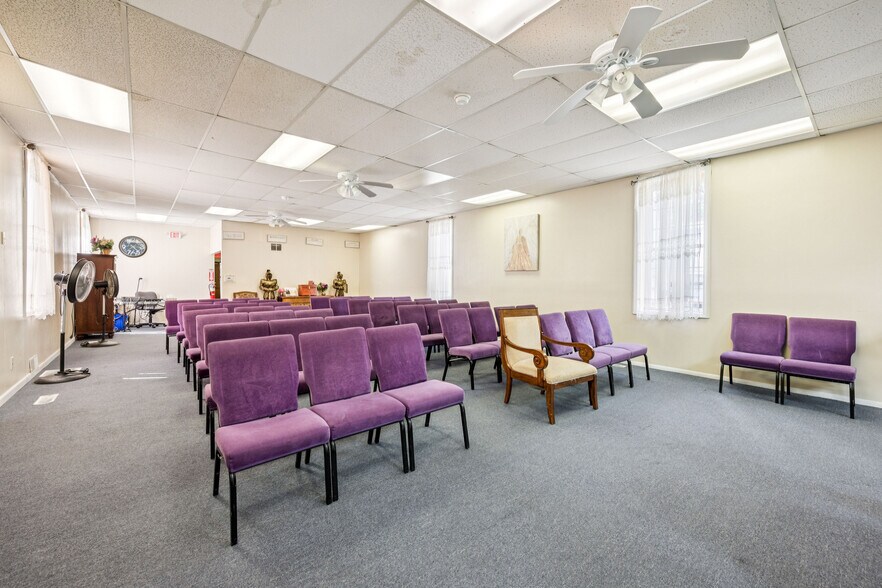 More Photos Of 510 W Broad St, Palmyra Religious Facility For Sale