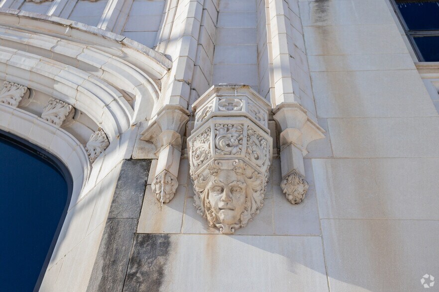 More Photos Of 401 11th St, Huntington Unknown For Sale