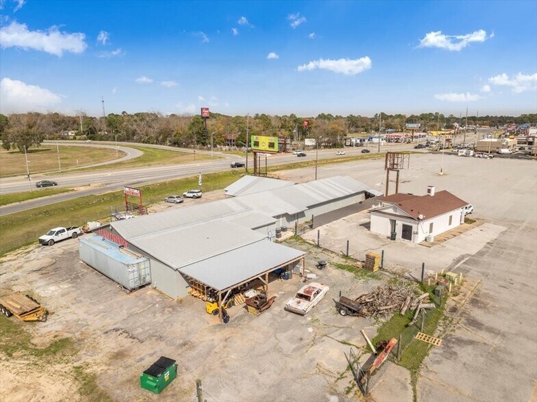 More Photos Of 1600 E Oglethorpe Blvd, Albany Freestanding For Sale