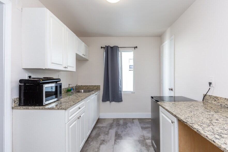 More Photos Of 345 Monroe St, Hollywood Apartments For Sale