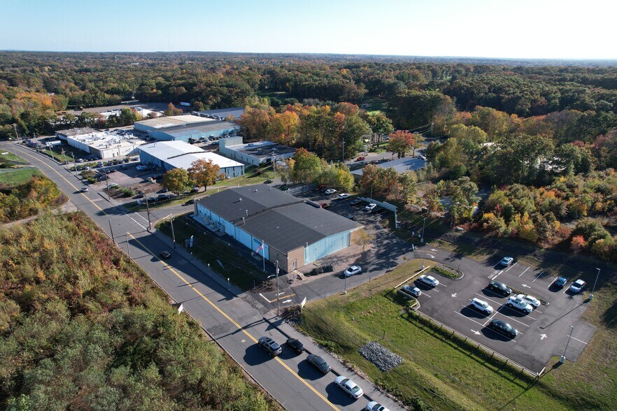 More Photos Of 70 Frank Mossberg Dr, Attleboro Warehouse For Lease