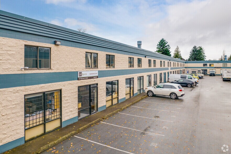 More Photos Of 8528 123rd St, Surrey Warehouse For Lease