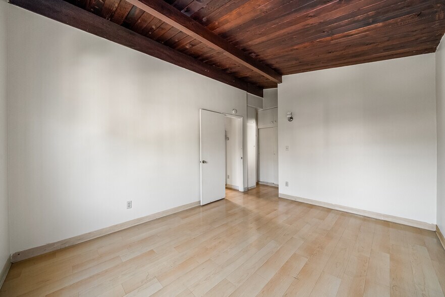 More Photos Of 1011 Laguna St, Santa Barbara Apartments For Sale