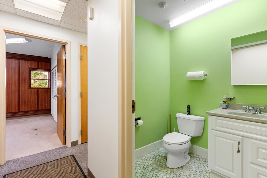 More Photos Of 30 Thacher St, Malden Office For Sale