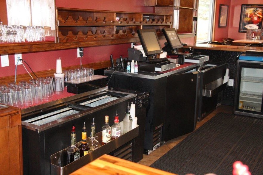 More Photos Of 5626 W Lincoln Hwy, Parkesburg Restaurant For Sale